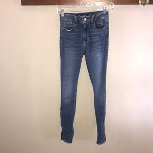 Hollister super skinny with ankle zip
